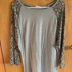 Randy lularoe woman’s shirt
